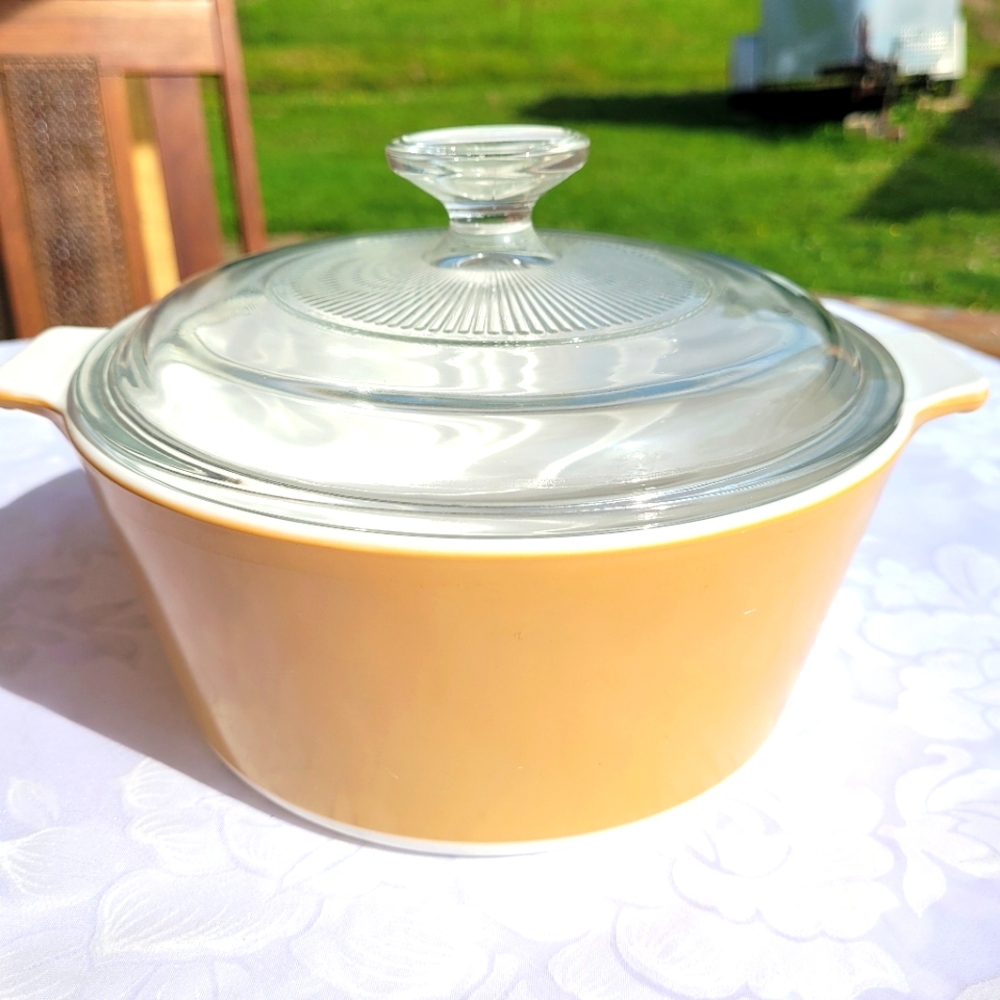 Vintage Corning Ware Centura Round Casserole in Mustard Gold